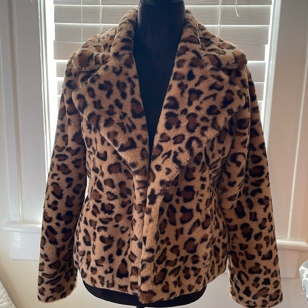 Elan S leopard print coat